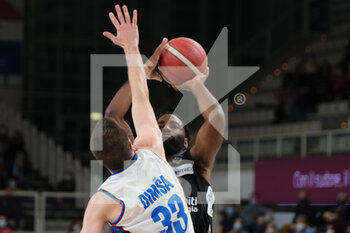 2021-10-24 - Shot for Richard Ygor Morina - Aquila Basket Dolomiti Trentino Energia - DOLOMITI ENERGIA TRENTINO VS NUTRIBULLET TREVISO BASKET - ITALIAN SERIE A - BASKETBALL