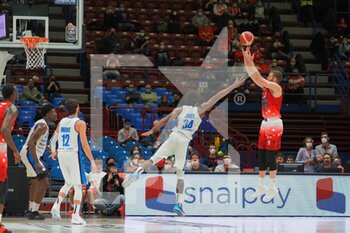 2021-11-21 - Nicolò Melli (AX Armani Exchange Olimpia Milano) and Aaron Jones (Nutribullet Treviso Basket)  - A|X ARMANI EXCHANGE MILANO VS NUTRIBULLET TREVISO BASKET - ITALIAN SERIE A - BASKETBALL