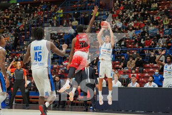 2021-11-21 - Giordano Bortolani (Nutribullet Treviso Basket) , Troy Daniels from AX Armani Exchange Olimpia Milano  - A|X ARMANI EXCHANGE MILANO VS NUTRIBULLET TREVISO BASKET - ITALIAN SERIE A - BASKETBALL