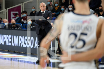 2021-11-21 - Emanuele Molin - Head Coach - Aquila Basket Dolomiti Trentino Energia - DOLOMITI ENERGIA TRENTINO VS FORTITUDO BOLOGNA - ITALIAN SERIE A - BASKETBALL