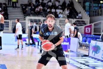 2021-10-09 - Giuseppe Poeta (Vanoli Basket Cremona) - DOLOMITI ENERGIA TRENTINO VS VANOLI BASKET CREMONA - ITALIAN SERIE A - BASKETBALL