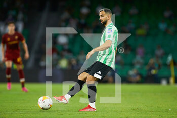 2021-08-07 - Martin Montoya of Real Betis during the Pre-Season friendly football match between Real Betis Balompie and AS Roma on August 7, 2021 at Benito Villamarin stadium in Sevilla, Spain - Photo Joaquin Corchero / Spain DPPI / DPPI - REAL BETIS BALOMPIE VS AS ROMA - FRIENDLY MATCH - SOCCER