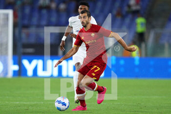 2021-08-14 - Henrikh Mkhitaryan of Roma in action during the Pre-Season Friendly football match between AS Roma and Raja Casablanca on August 14, 2021 at Stadio Olimpico in Rome, Italy - Photo Federico Proietti / DPPI - AS ROMA VS RAJA CASABLANCA - FRIENDLY MATCH - SOCCER