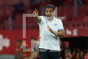 2021-09-09 - Javier Calleja, head coach of Alaves, gestures during the football friendly match played between Sevilla Futbol Club and Deportivo Alaves Madrid at Ramon Sanchez-Pizjuan Stadium on September 9, 2021 in Sevilla, Spain - SEVILLA FUTBOL CLUB VS DEPORTIVO ALAVES MADRID AT RAMON SANCHEZ-PIZJUAN STADIUM - FRIENDLY MATCH - SOCCER