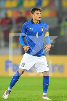 2021-11-16 - FROSINONE, ITALY -  November 16 :  Samuele Ricci   of Italy in Action during  Friendly Match soccer match between  Italy and Romania  at Benito Stirpe on November 12,2021 in Frosinone,Italy  - UNDER 21 TEST MATCH 2021 - ITALY VS ROMANIA - FRIENDLY MATCH - SOCCER