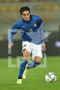 2021-11-16 - FROSINONE, ITALY -  November 16 : Matteo Cancellieri  of Italy in Action during  Friendly Match soccer match between  Italy and Romania  at Benito Stirpe on November 12,2021 in Frosinone,Italy  - UNDER 21 TEST MATCH 2021 - ITALY VS ROMANIA - FRIENDLY MATCH - SOCCER