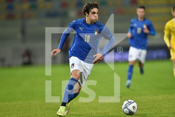 2021-11-16 - FROSINONE, ITALY -  November 16 : Matteo Cancellieri  of Italy in Action during  Friendly Match soccer match between  Italy and Romania  at Benito Stirpe on November 12,2021 in Frosinone,Italy  - UNDER 21 TEST MATCH 2021 - ITALY VS ROMANIA - FRIENDLY MATCH - SOCCER
