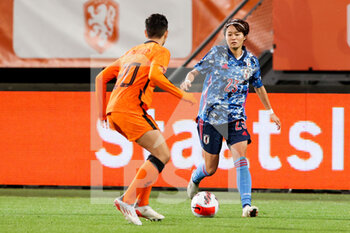 2021-11-29 - Samantha van Diemen of the Netherlands, Hinata Miyazawa of Japan during the Women's Friendly football match between The Netherlands and Japan on November 29, 2021 at Cars Jeans Stadion in Den Haag, Netherlands - WOMEN'S FRIENDLY MATCH - THE NETHERLANDS VS JAPAN - FRIENDLY MATCH - SOCCER