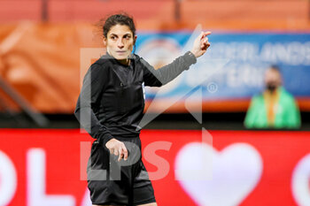 2021-11-29 - Referee Riem Hussein GER during the Women's Friendly football match between The Netherlands and Japan on November 29, 2021 at Cars Jeans Stadion in Den Haag, Netherlands - WOMEN'S FRIENDLY MATCH - THE NETHERLANDS VS JAPAN - FRIENDLY MATCH - SOCCER