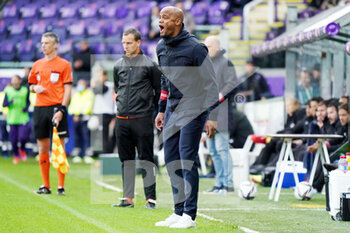 2021-10-03 - Head coach Vincent Kompany of Anderlecht during the Belgian championship Jupiler Pro League football match between Anderlecht and Club Brugge on October 3, 2021 at Lotto Park in Brussel, Belgium - ANDERLECHT VS CLUB BRUGGE - BELGIAN PRO LEAGUE - SOCCER