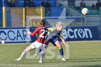 2021-12-17 - Sara Nilsson (Verona)  Miriam Longo (Milan) - HELLAS VERONA VS AC MILAN - WOMEN ITALIAN CUP - SOCCER