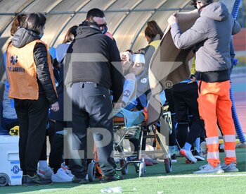 2021-12-18 - ABRAHAMSSON (NAPOLI)INJURED HE IS FORCED TO LEAVE THE FIELD - NAPOLI FEMMINILE VS EMPOLI - WOMEN ITALIAN CUP - SOCCER