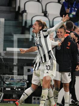 2021-11-09 - Cristiana Girelli (Juventus Women) celebrates the goal of 2-2 - JUVENTUS FC VS VLF WOLFSBURG - UEFA CHAMPIONS LEAGUE WOMEN - SOCCER