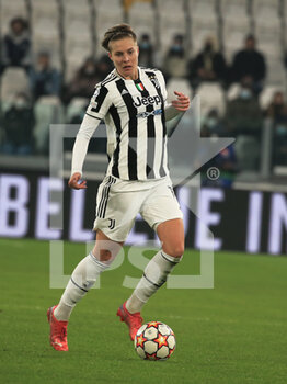 2021-12-16 - Lina Mona Andrea Hurtig (Juventus Women) -  JUVENTUS VS SERVETTE - UEFA CHAMPIONS LEAGUE WOMEN - SOCCER