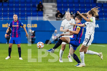 2021-11-10 - Alexia Putellas of FC Barcelona and Fabienne Dongus of Hoffenheim during the UEFA Women's Champions League, Group C football match between FC Barcelona and TSG 1899 Hoffenheim on November 10, 2021 at Johan Cruyff Stadium in Sant Joan Despi, Barcelona, Spain - FC BARCELONA VS TSG 1899 HOFFENHEIM - UEFA CHAMPIONS LEAGUE WOMEN - SOCCER
