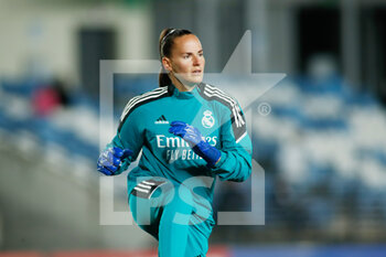 2021-11-18 - Meline Gerard of Real Madrid warms up during the UEFA Women's Champions League, Group B, football match between Real Madrid and Paris Saint-Germain on November 18, 2021 at Alfredo Di Stefano stadium in Valdebebas, Madrid, Spain - REAL MADRID VS PARIS SAINT-GERMAIN - UEFA CHAMPIONS LEAGUE WOMEN - SOCCER