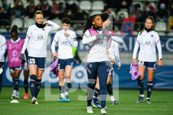 2021-12-16 - Ashley Elizabeth Lawrence and the team of PSG warm up ahead of the UEFA Women's Champions League, Group B football match between Paris Saint-Germain and Breidablik UBK on December 16, 2021 at Jean Bouin stadium in Paris, France - PARIS SAINT-GERMAIN VS BREIDABLIK UBK - UEFA CHAMPIONS LEAGUE WOMEN - SOCCER
