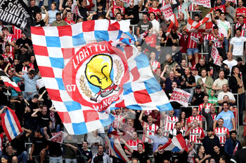 2021-08-24 - Fans of PSV during the UEFA Champions League, Play-Offs Leg Two football match between PSV and Benfica on August 24, 2021 at Philips Stadion in Eindhoven, Netherlands - Photo Geert van Erven / Orange Pictures / DPPI - PLAY-OFFS LEG TWO PSV VS BENFICA - UEFA CHAMPIONS LEAGUE - SOCCER