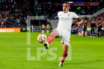 2021-08-24 - Gilberto of Benfica during the UEFA Champions League, Play-Offs Leg Two football match between PSV and Benfica on August 24, 2021 at Philips Stadion in Eindhoven, Netherlands - Photo Geert van Erven / Orange Pictures / DPPI - PLAY-OFFS LEG TWO PSV VS BENFICA - UEFA CHAMPIONS LEAGUE - SOCCER