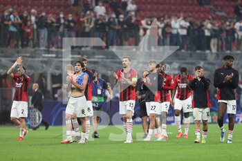 2021-09-28 - AC Milan players during the UEFA Champions League 2021/22 Group Stage - Group B football match between AC Milan and Club Atletico de Madrid at Giuseppe Meazza Stadium, Milan, Italy on September 28, 2021 - AC MILAN VS ATLETICO MADRID - UEFA CHAMPIONS LEAGUE - SOCCER