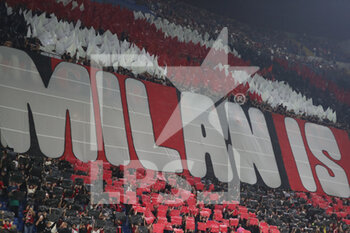 2021-09-28 - Fans attend during the UEFA Champions League 2021/22 Group Stage - Group B football match between AC Milan and Club Atletico de Madrid at Giuseppe Meazza Stadium, Milan, Italy on September 28, 2021 - AC MILAN VS ATLETICO MADRID - UEFA CHAMPIONS LEAGUE - SOCCER