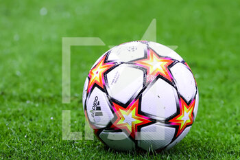 2021-11-03 - Official Adidas Champions League Matchball during the UEFA Champions League 2021/22 Group Stage - Group B football match between AC Milan and FC Porto at Giuseppe Meazza Stadium, Milan, Italy on November 03, 2021 - AC MILAN VS FC PORTO - UEFA CHAMPIONS LEAGUE - SOCCER