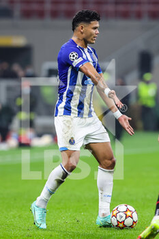 2021-11-03 - Evanilson of FC Porto in action during the UEFA Champions League 2021/22 Group Stage - Group B football match between AC Milan and FC Porto at Giuseppe Meazza Stadium, Milan, Italy on November 03, 2021 - AC MILAN VS FC PORTO - UEFA CHAMPIONS LEAGUE - SOCCER