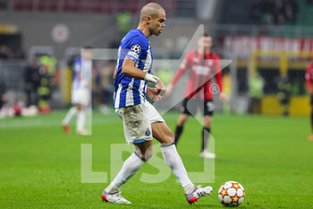 2021-11-03 - Pepe of FC Porto in action during the UEFA Champions League 2021/22 Group Stage - Group B football match between AC Milan and FC Porto at Giuseppe Meazza Stadium, Milan, Italy on November 03, 2021 - AC MILAN VS FC PORTO - UEFA CHAMPIONS LEAGUE - SOCCER