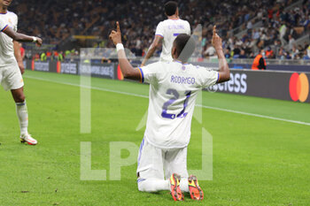2021-09-15 - Rodrygo of Real Madrid CF celebrates the victory during the UEFA Champions League 2021/22 Group Stage - Group D football match between FC Internazionale and Real Madrid CF at Giuseppe Meazza Stadium, Milan, Italy on September 15, 2021 - GROUP D - INTER - FC INTERNAZIONALE VS REAL MADRID - UEFA CHAMPIONS LEAGUE - SOCCER