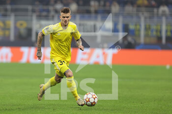 2021-10-19 - Sebastien Thill of FC Sheriff Tiraspol in action during the UEFA Champions League 2021/22 Group Stage - Group D football match between FC Internazionale and FC Sheriff Tiraspol at Giuseppe Meazza Stadium, Milan, Italy on October 19, 2021 - INTER - FC INTERNAZIONALE VS SHERIFF TIRASPOL - UEFA CHAMPIONS LEAGUE - SOCCER