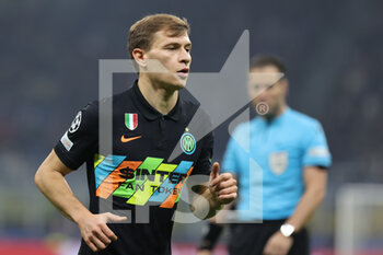 2021-10-19 - Nicolò Barella of FC Internazionale during the UEFA Champions League 2021/22 Group Stage - Group D football match between FC Internazionale and FC Sheriff Tiraspol at Giuseppe Meazza Stadium, Milan, Italy on October 19, 2021 - INTER - FC INTERNAZIONALE VS SHERIFF TIRASPOL - UEFA CHAMPIONS LEAGUE - SOCCER