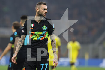 2021-10-19 - Marcelo Brozovic of FC Internazionale in action during the UEFA Champions League 2021/22 Group Stage - Group D football match between FC Internazionale and FC Sheriff Tiraspol at Giuseppe Meazza Stadium, Milan, Italy on October 19, 2021 - INTER - FC INTERNAZIONALE VS SHERIFF TIRASPOL - UEFA CHAMPIONS LEAGUE - SOCCER