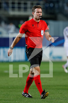 2021-09-29 - The referee Felix Brych (GER) - ATALANTA BC VS YOUNG BOYS - UEFA CHAMPIONS LEAGUE - SOCCER