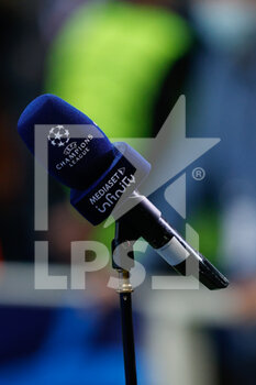 2021-09-29 - An UEFA Champions League microphone belonging to broadcaster Mediaset Infinity - ATALANTA BC VS YOUNG BOYS - UEFA CHAMPIONS LEAGUE - SOCCER