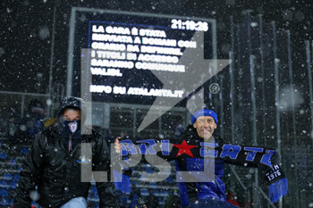 2021-12-08 - Atalanta fans as snow falls - ATALANTA BC VS VILLARREAL - UEFA CHAMPIONS LEAGUE - SOCCER