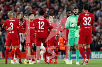 2021-09-15 - Liverpool FC players gathers before the match - GROUP B - LIVERPOOL FC VS AC MILAN - UEFA CHAMPIONS LEAGUE - SOCCER