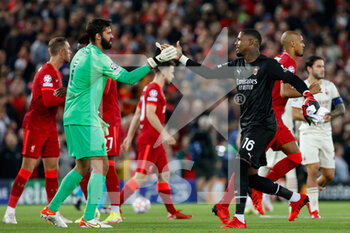 2021-09-15 - Alisson Becker (Liverpool FC) and Mike Maignan (AC Milan) - GROUP B - LIVERPOOL FC VS AC MILAN - UEFA CHAMPIONS LEAGUE - SOCCER