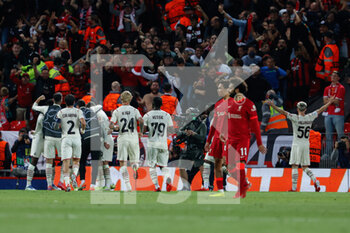 2021-09-15 - AC Milan players celebrate the second goal - GROUP B - LIVERPOOL FC VS AC MILAN - UEFA CHAMPIONS LEAGUE - SOCCER