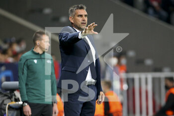 2021-09-14 - Coach of Lille OSC Jocelyn Gourvennec during the UEFA Champions League, Group Stage, Group G football match between Lille OSC (LOSC) and VfL Wolfsburg on September 14, 2021 at Stade Pierre Mauroy in Villeneuve-d?Ascq near Lille, France - LILLE OSC (LOSC) AND VEREIN FUR LEIBESUBUNGEN WOLFSBURG - UEFA CHAMPIONS LEAGUE - SOCCER