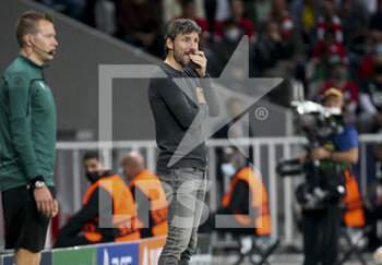 2021-09-14 - Coach of Wolfsburg Mark Van Bommel during the UEFA Champions League, Group Stage, Group G football match between Lille OSC (LOSC) and VfL Wolfsburg on September 14, 2021 at Stade Pierre Mauroy in Villeneuve-d?Ascq near Lille, France - LILLE OSC (LOSC) AND VEREIN FUR LEIBESUBUNGEN WOLFSBURG - UEFA CHAMPIONS LEAGUE - SOCCER
