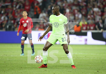 2021-09-14 - Josuha Guilavogui of Wolfsburg during the UEFA Champions League, Group Stage, Group G football match between Lille OSC (LOSC) and VfL Wolfsburg on September 14, 2021 at Stade Pierre Mauroy in Villeneuve-d?Ascq near Lille, France - LILLE OSC (LOSC) AND VEREIN FUR LEIBESUBUNGEN WOLFSBURG - UEFA CHAMPIONS LEAGUE - SOCCER