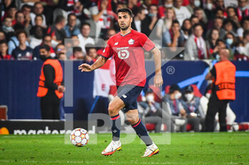 2021-09-14 - Zeki CELIK of Lille during the UEFA Champions League, Group Stage, Group G football match between Lille OSC (LOSC) and Verein fur Leibesubungen Wolfsburg on September 14, 2021 at Pierre Mauroy Stadium in Villeneuve-d'Ascq, France - LILLE OSC (LOSC) AND VEREIN FUR LEIBESUBUNGEN WOLFSBURG - UEFA CHAMPIONS LEAGUE - SOCCER