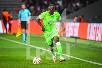 2021-09-14 - Jerome ROUSSILLON of Wolfsburg during the UEFA Champions League, Group Stage, Group G football match between Lille OSC (LOSC) and Verein fur Leibesubungen Wolfsburg on September 14, 2021 at Pierre Mauroy Stadium in Villeneuve-d'Ascq, France - LILLE OSC (LOSC) AND VEREIN FUR LEIBESUBUNGEN WOLFSBURG - UEFA CHAMPIONS LEAGUE - SOCCER