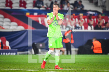2021-09-14 - Maximilian PHILIPP of Wolfsburg looks dejected during the UEFA Champions League, Group Stage, Group G football match between Lille OSC (LOSC) and Verein fur Leibesubungen Wolfsburg on September 14, 2021 at Pierre Mauroy Stadium in Villeneuve-d'Ascq, France - LILLE OSC (LOSC) AND VEREIN FUR LEIBESUBUNGEN WOLFSBURG - UEFA CHAMPIONS LEAGUE - SOCCER