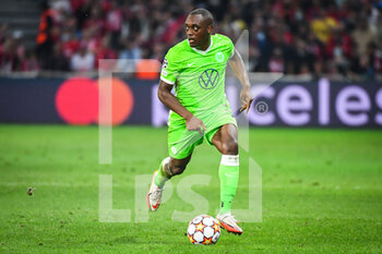 2021-09-14 - Jerome ROUSSILLON of Wolfsburg during the UEFA Champions League, Group Stage, Group G football match between Lille OSC (LOSC) and Verein fur Leibesubungen Wolfsburg on September 14, 2021 at Pierre Mauroy Stadium in Villeneuve-d'Ascq, France - LILLE OSC (LOSC) AND VEREIN FUR LEIBESUBUNGEN WOLFSBURG - UEFA CHAMPIONS LEAGUE - SOCCER