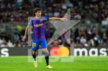 2021-09-14 - Sergi Roberto of FC Barcelona gestures during the UEFA Champions League, football match played between FC Barcelona and Bayern Munich at Camp Nou Stadium on September 14, 2021, in Barcelona, Spain - FC BARCELONA VS BAYERN MUNICH - UEFA CHAMPIONS LEAGUE - SOCCER