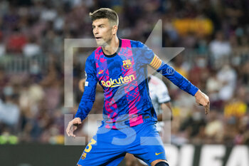 2021-09-14 - Gerard Pique of FC Barcelona in action during the UEFA Champions League, football match played between FC Barcelona and Bayern Munich at Camp Nou Stadium on September 14, 2021, in Barcelona, Spain - FC BARCELONA VS BAYERN MUNICH - UEFA CHAMPIONS LEAGUE - SOCCER