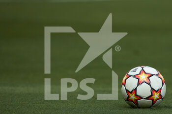 2021-09-14 - Detail of official ball during the UEFA Champions League, Group G, football match played between Sevilla FC and RB Salzburg at Ramon Sanchez-Pizjuan stadium on September 14, 2021, in Sevilla, Spain - GROUP G - SEVILLA FC VS RB SALZBURG - UEFA CHAMPIONS LEAGUE - SOCCER