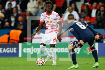 2021-10-19 - Amadou Haidara of RB Leipzig during the UEFA Champions League, Group A football match between Paris Saint-Germain and RB Leipzig on October 19, 2021 at Parc des Princes stadium in Paris, France - PARIS SAINT-GERMAIN VS RB LEIPZIG - UEFA CHAMPIONS LEAGUE - SOCCER