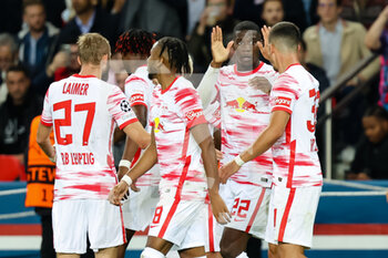 2021-10-19 - Nordi Mukiele of RB Leipzig celebrates his sides second goal with his team mates during the UEFA Champions League, Group A football match between Paris Saint-Germain and RB Leipzig on October 19, 2021 at Parc des Princes stadium in Paris, France - PARIS SAINT-GERMAIN VS RB LEIPZIG - UEFA CHAMPIONS LEAGUE - SOCCER